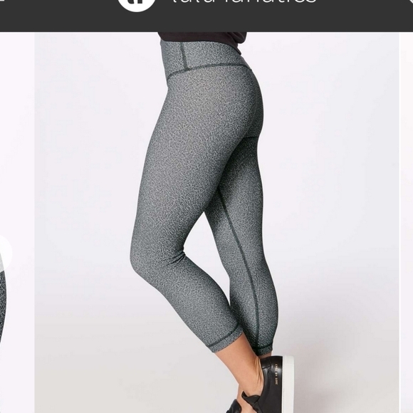 Lululemon Wunder Under Crop Fractal Alpine White Black 4 Luxtreme - Picture 1 of 6